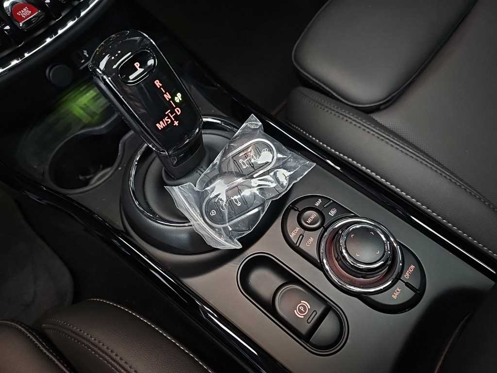 Mini Clubman — photo 08