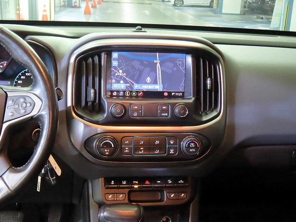 CHEVROLET Colorado — photo 11