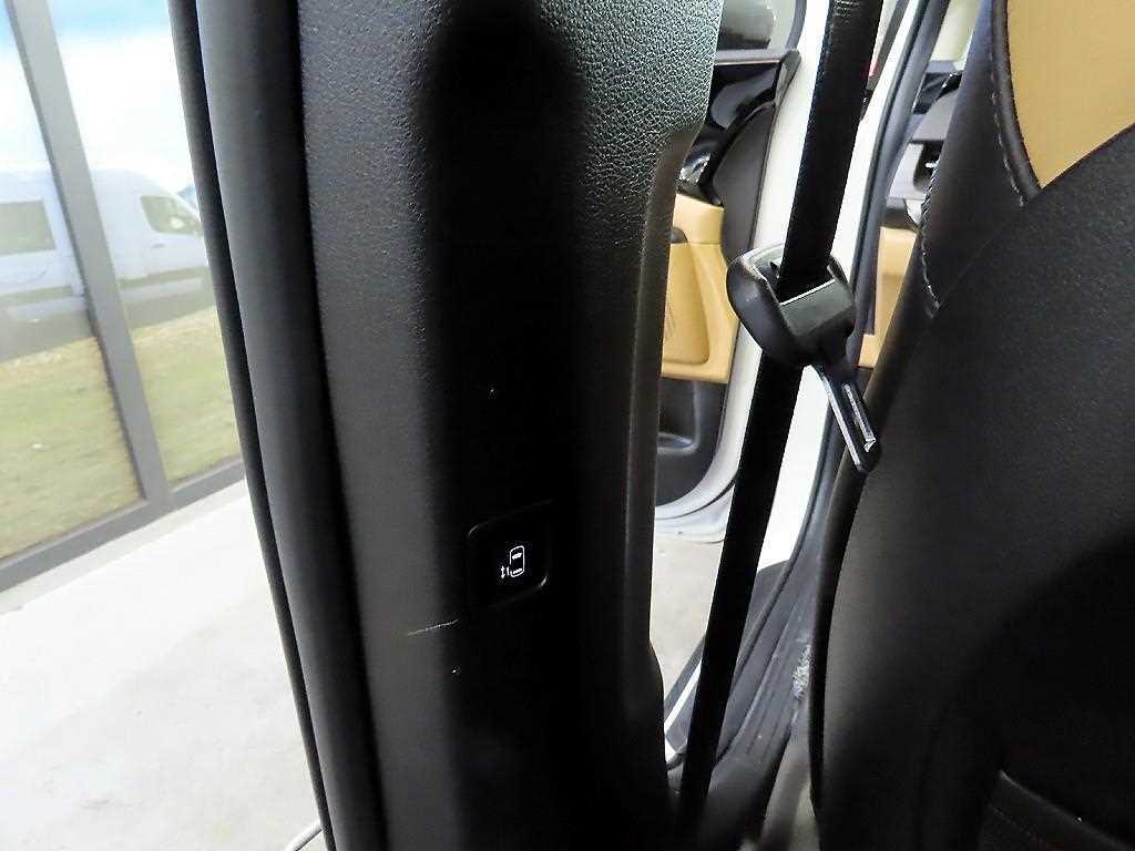Kia Carnival — photo 15
