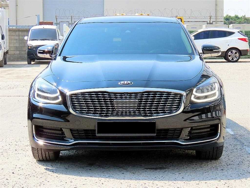 Kia K9 — photo 01
