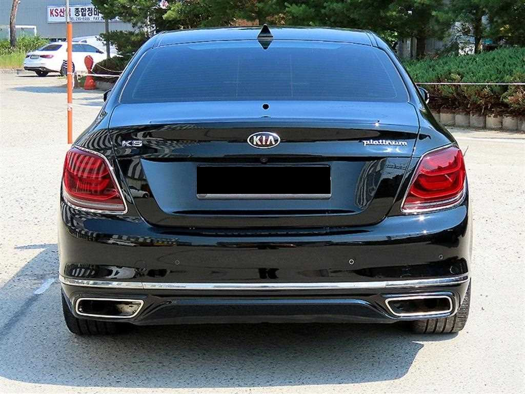 Kia K9 — photo 04
