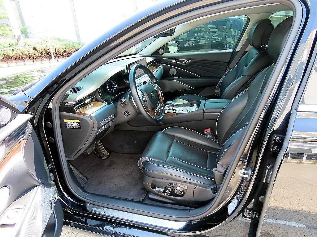 Kia K9 — photo 05