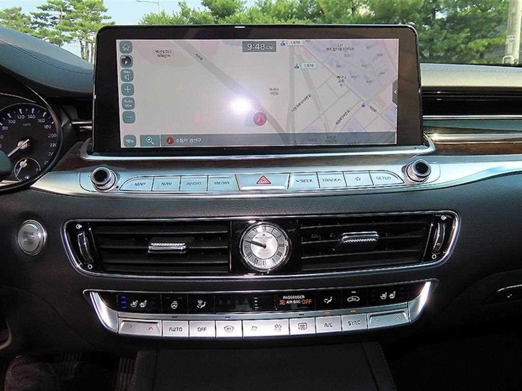 Kia K9 — photo 14