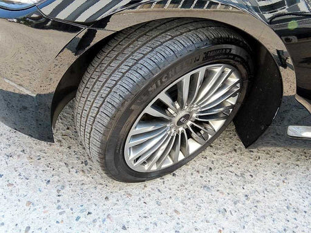 Kia K9 — photo 20