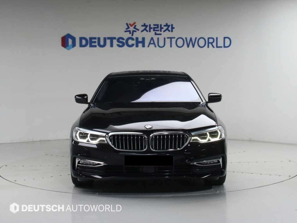 BMW 5-Series — photo 03
