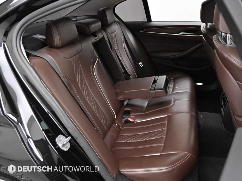 BMW 5-Series — photo 12