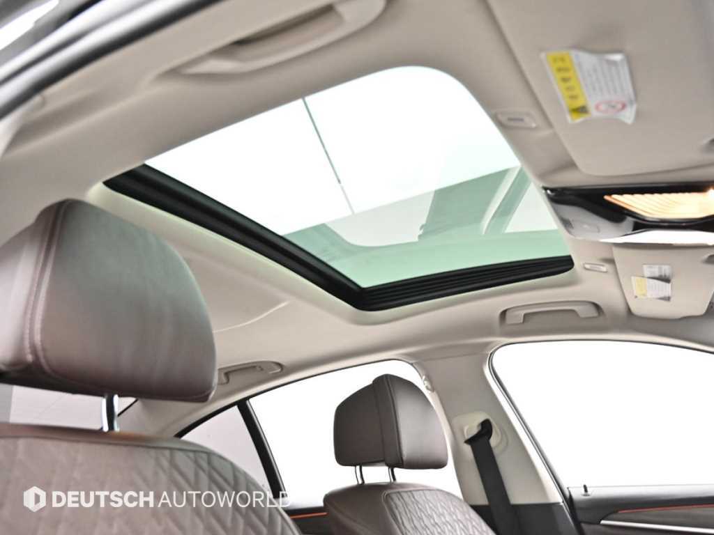 BMW 5-Series — photo 18