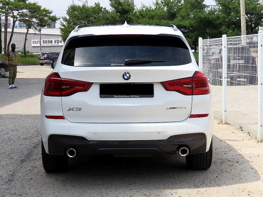 BMW X3 — photo 04