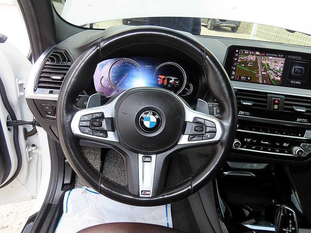 BMW X3 — photo 08