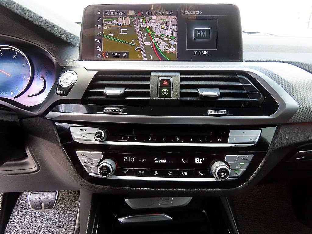 BMW X3 — photo 12