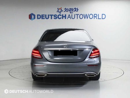 Mercedes-Benz E-Class — photo 04