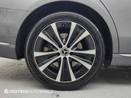 Mercedes-Benz E-Class — photo 05