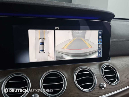 Mercedes-Benz E-Class — photo 15