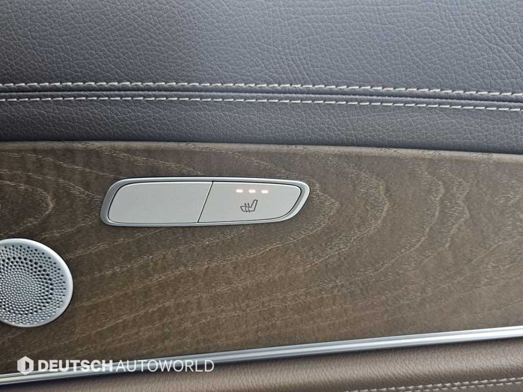 Mercedes-Benz E-Class — photo 16