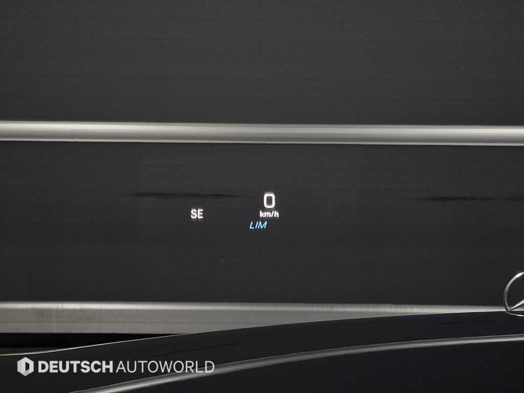 Mercedes-Benz E-Class — photo 17