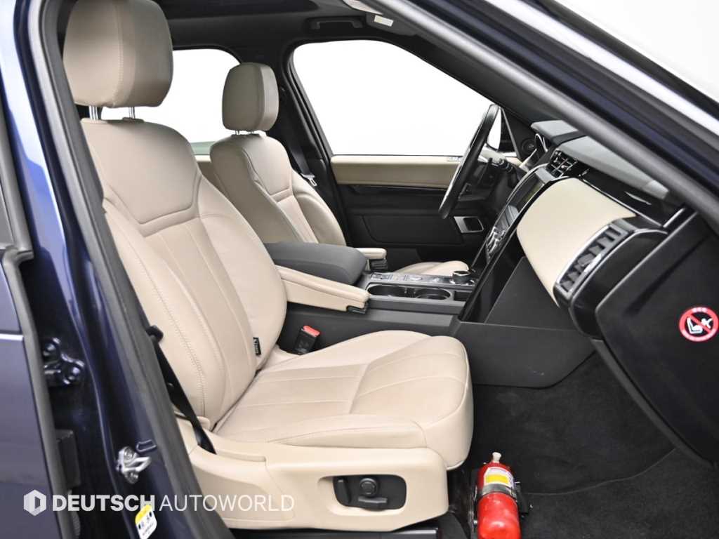 Land Rover Discovery — photo 10