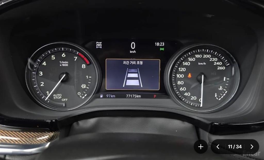 Cadillac XT5 — photo 08