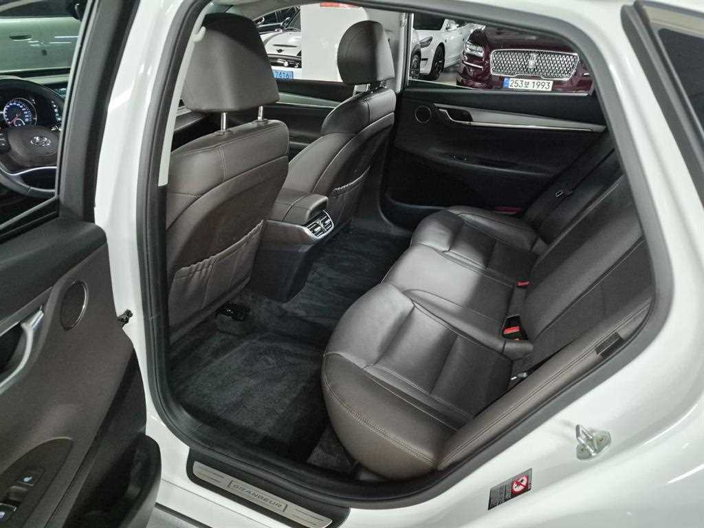 Hyundai Grandeur — photo 09