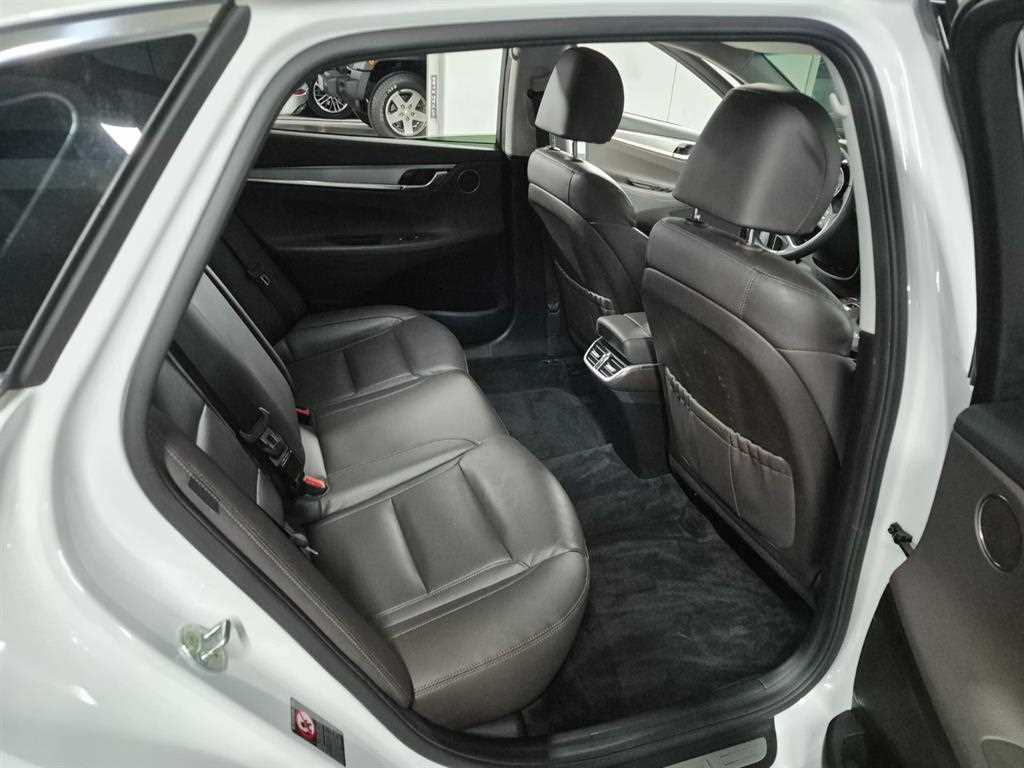 Hyundai Grandeur — photo 11