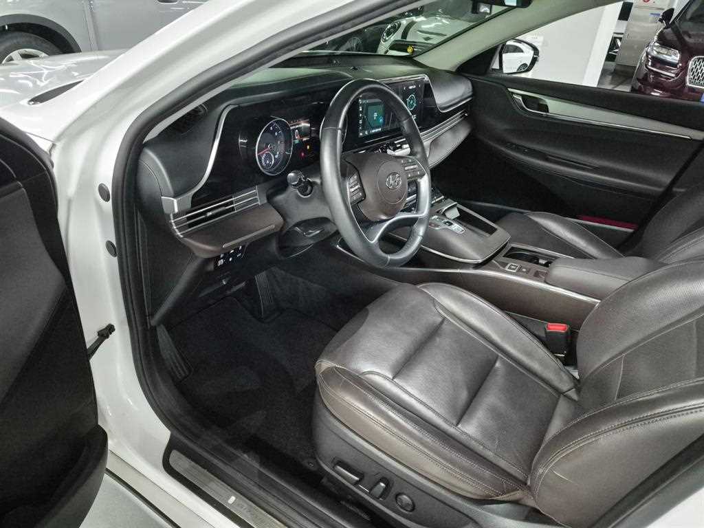 Hyundai Grandeur — photo 19