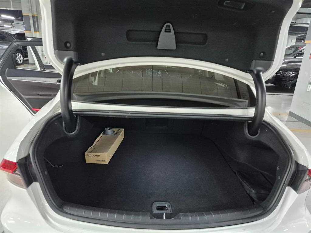 Hyundai Grandeur — photo 20