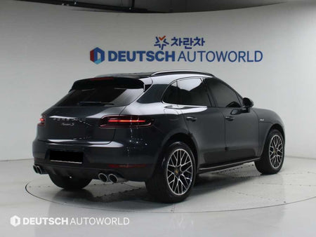 Porsche Macan — photo 02