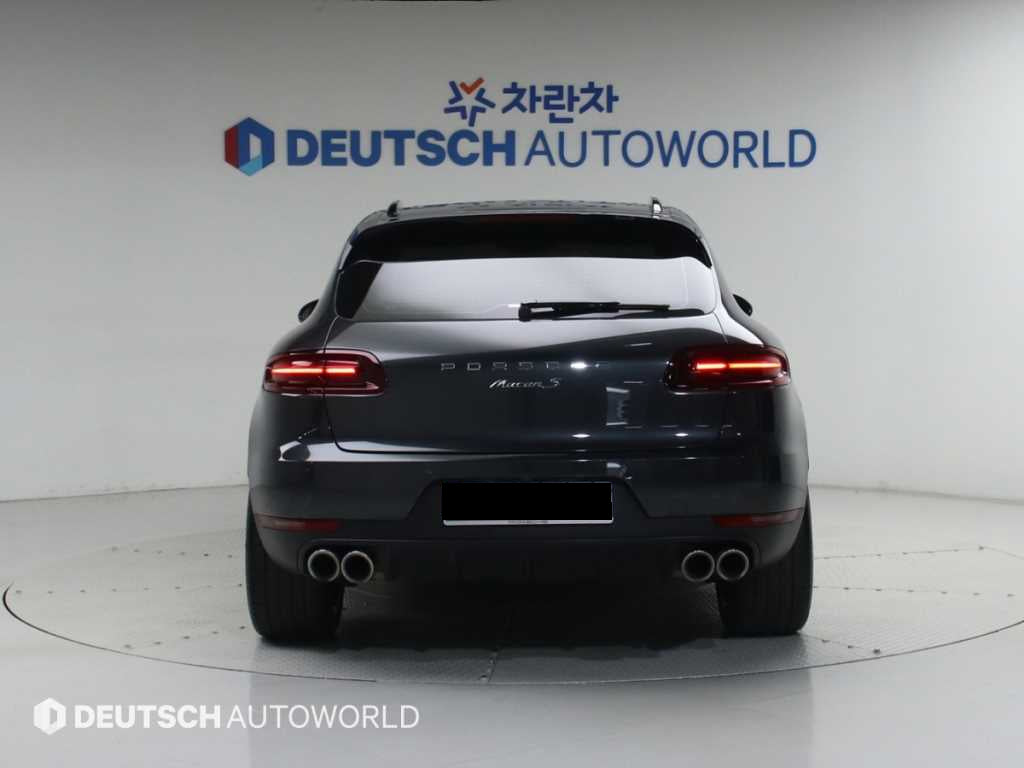 Porsche Macan — photo 04