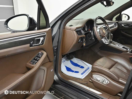Porsche Macan — photo 11