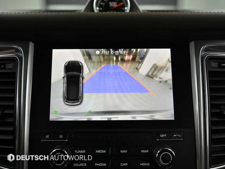 Porsche Macan — photo 15