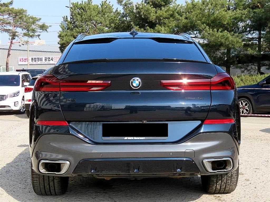 BMW X6 — photo 04