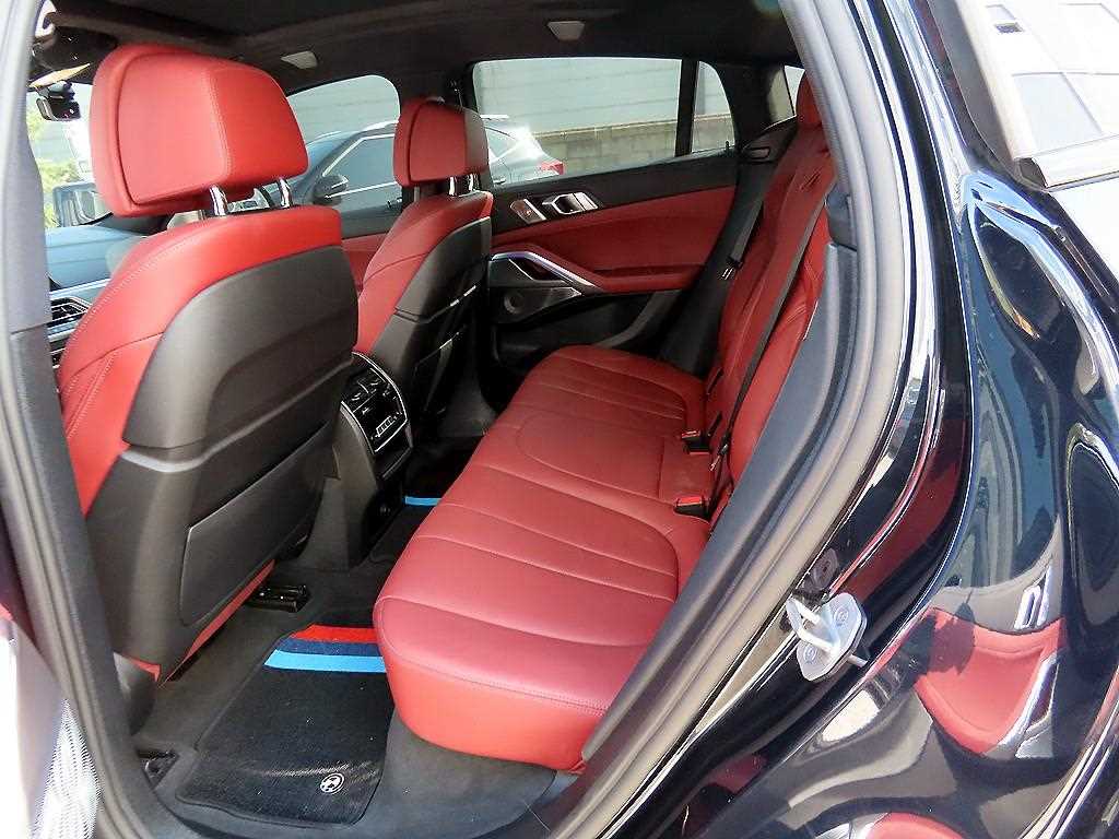 BMW X6 — photo 06