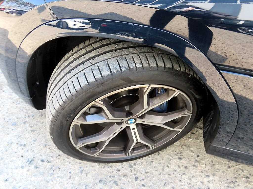 BMW X6 — photo 20