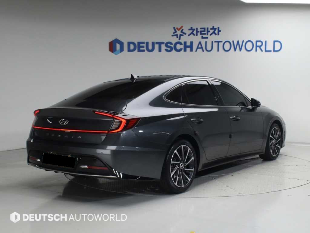Hyundai Sonata — photo 02