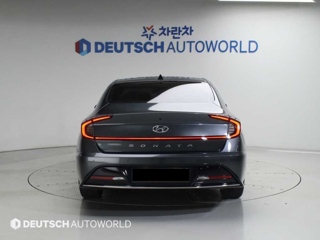 Hyundai Sonata — photo 04