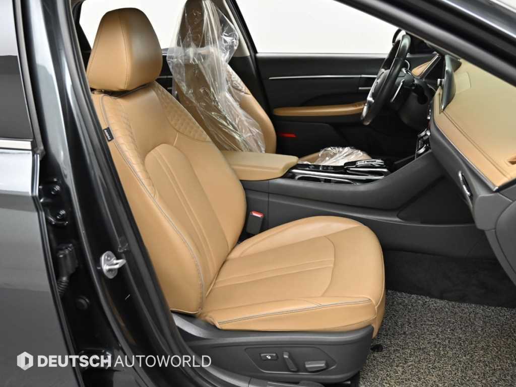 Hyundai Sonata — photo 10