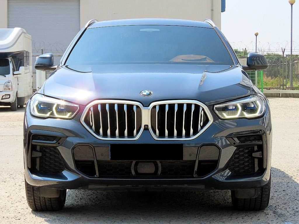 BMW X6 — photo 01