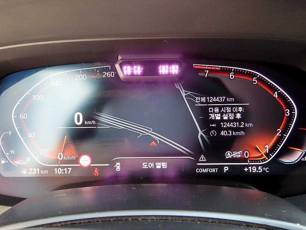 BMW X6 — photo 09