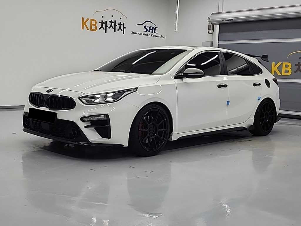 Kia K3 — photo 01