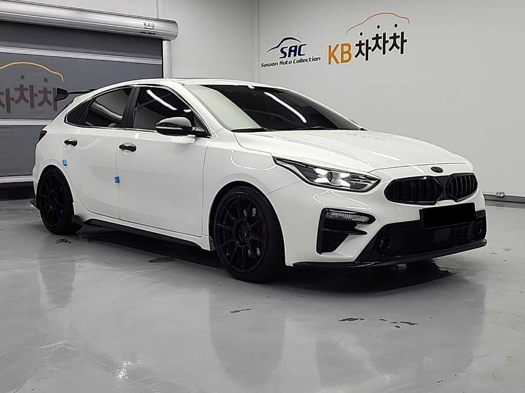 Kia K3 — photo 04