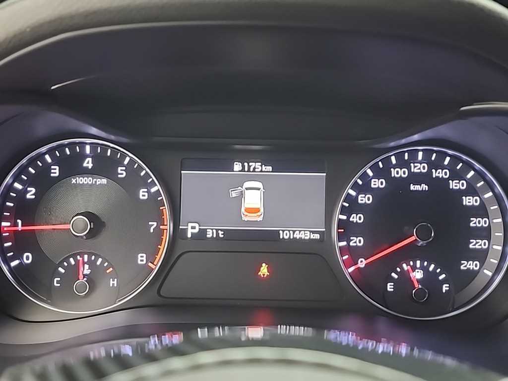 Kia K3 — photo 06