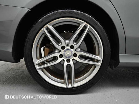 Mercedes-Benz E-Class — photo 05