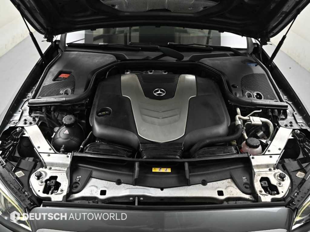 Mercedes-Benz E-Class — photo 06