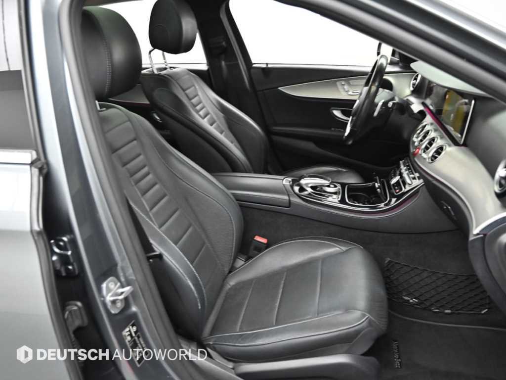 Mercedes-Benz E-Class — photo 10