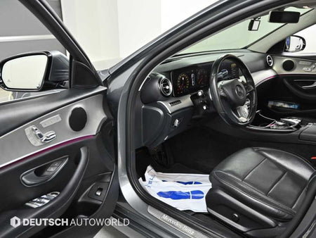 Mercedes-Benz E-Class — photo 11
