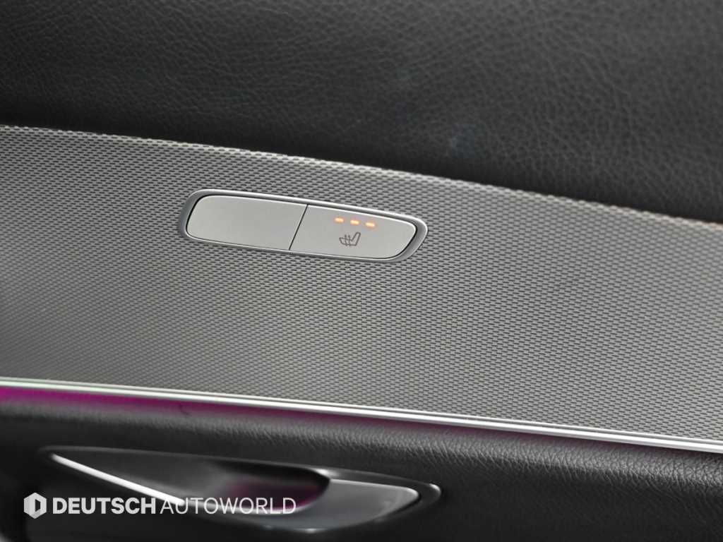 Mercedes-Benz E-Class — photo 16