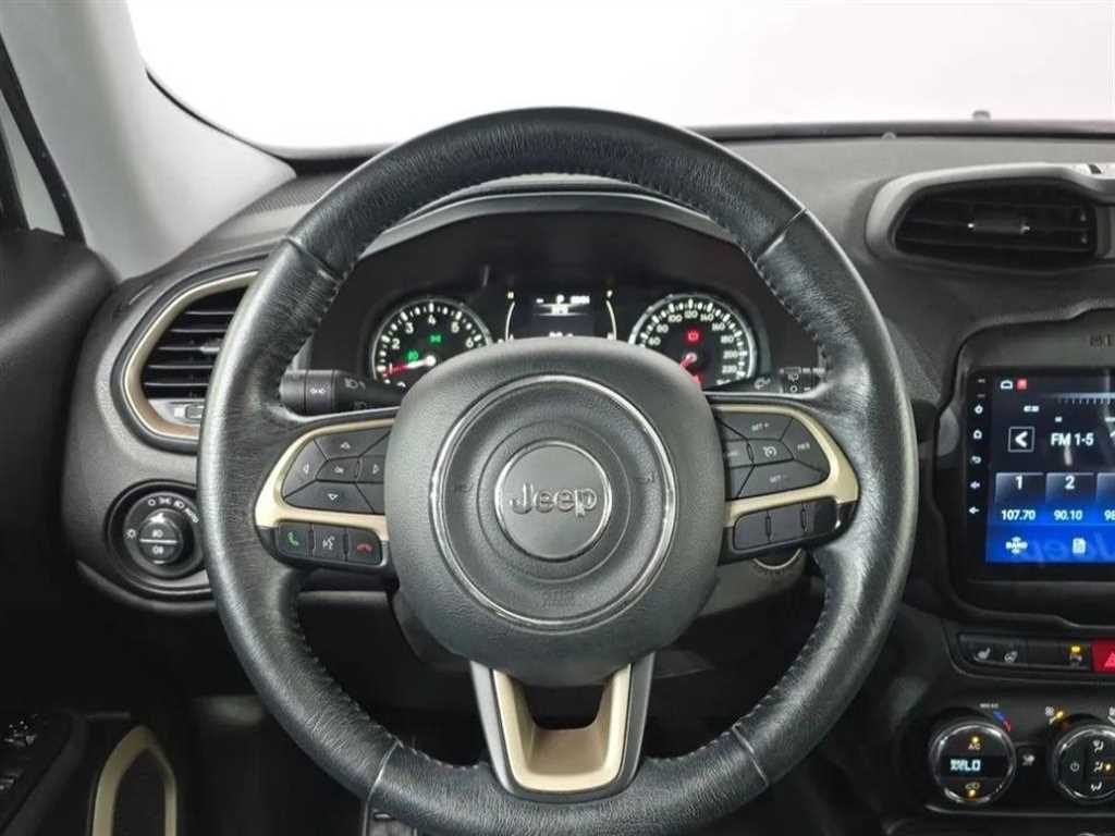 Jeep Renegade — photo 14