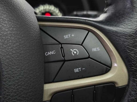 Jeep Renegade — photo 17