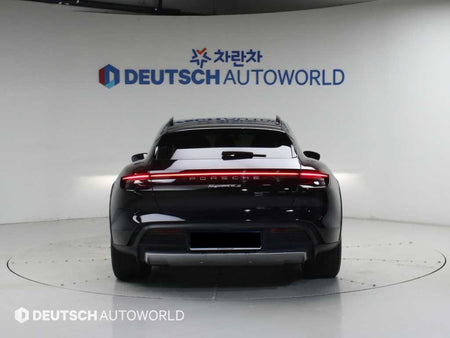 Porsche Taycan — photo 04