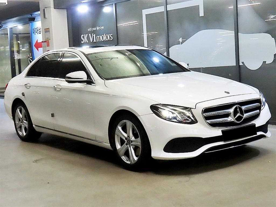 Mercedes-Benz E-Class — photo 01