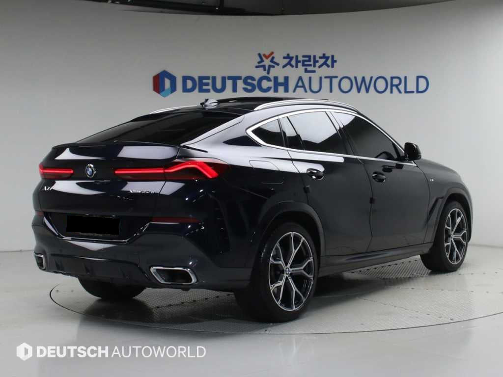 BMW X6 — photo 04